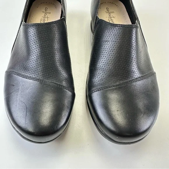 Clarks slip on shoe Womens Size 8.5 comfort black Everyday Comfort Low heel - Picture 3 of 14